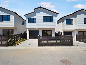 15 Octans Road, Westgate, Auckland