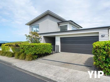 14 Cromwell Point, Newlands, Wellington