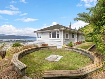79 Miromiro Road, Normandale, Lower Hutt