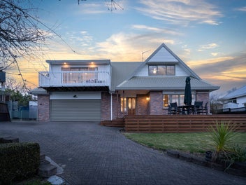 15 Marlowe Drive, Leamington, Cambridge