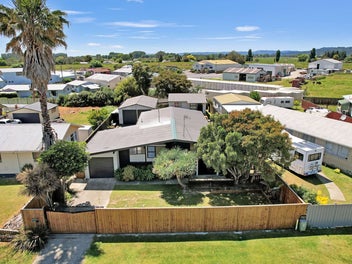 80 Main Street, Edgecumbe, Edgecumbe
