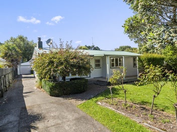 12 Te Rauparaha Street, Otaki