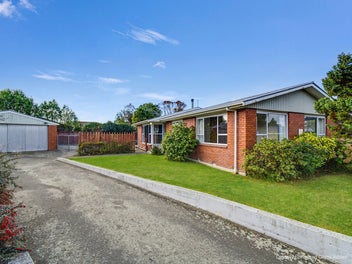 10 Aztec Place, Redwood, Christchurch