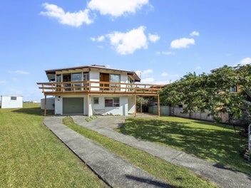 1413 Whangaparaoa Road, Army Bay, Whangaparaoa