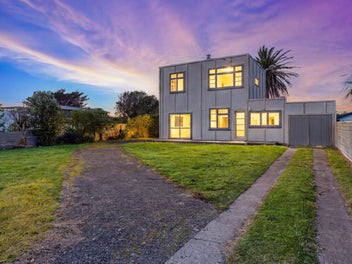 88 Rua Avenue, Waitarere Beach, Levin