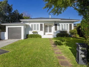 313 Royal Road, Massey, Auckland
