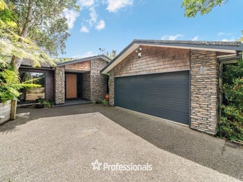 24 Natusch Road, Belmont, Lower Hutt