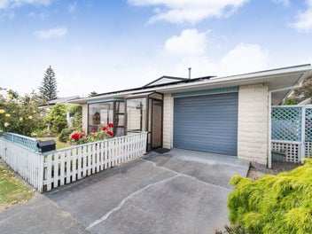 17 Russell Street, Feilding, Feilding