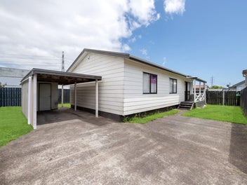 2/103 Chichester Drive, Rosehill, Papakura
