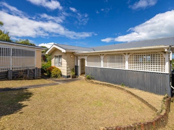 12 Moana Avenue, Surfdale, Waiheke Island