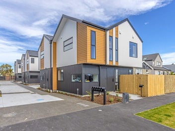 2/14 Short Street, Waltham, Christchurch