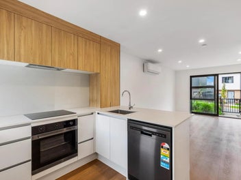 323 Glengarry Road, Glen Eden, Auckland