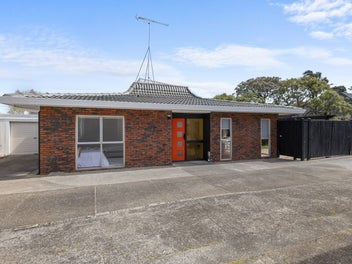 1/12 Imogene Way, Half Moon Bay, Auckland