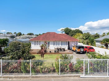 152 Pilkington Road, Point England, Auckland