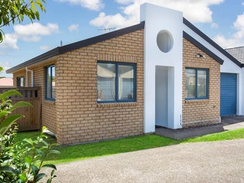 2D Reid Road, New Lynn, Auckland