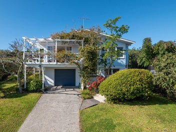 46 Alton Avenue, Hillcrest, Auckland