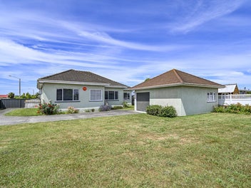 216 Grove Road, Mayfair, Hastings