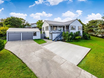 17 Palmetto Place, Goodwood Heights, Auckland