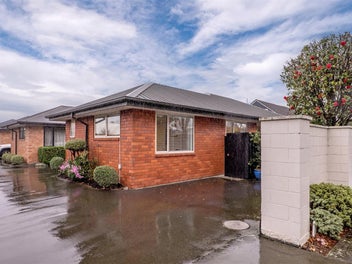 1/85 Yaldhurst Road, Sockburn, Christchurch