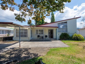 126 Koutu Road, Kawaha Point, Rotorua