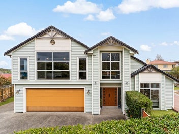 17 Te Hoe Grove, Pinehill, Auckland