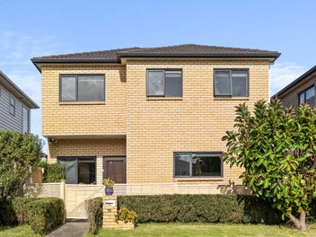 11 Agapanthus Place, Flat Bush, Auckland