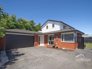 2/39A Woodbury Street, Avonhead, Christchurch