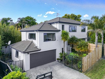 1 Mana Lane, Pinehill, Auckland
