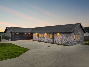 29 Tuscany Way, Fitzherbert, Palmerston North