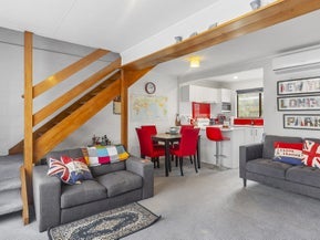 2/29 Main Road, Tawa, Wellington