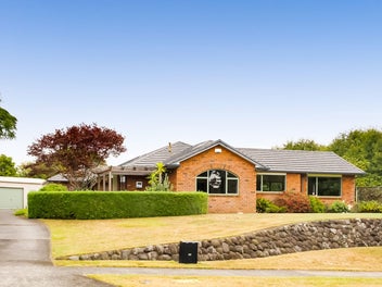 9 Adam Lile Drive, Highlands Park, New Plymouth