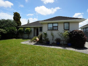 9 Bristol Crescent, Roslyn, Palmerston North