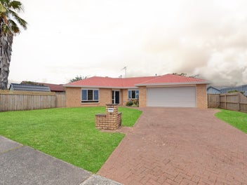 32 Spinnaker Drive, Flagstaff, Hamilton