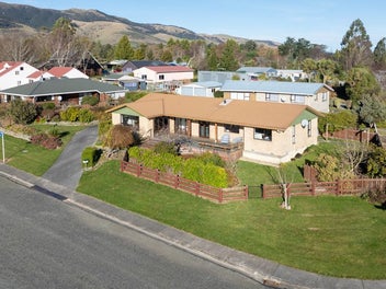 1 Back Street, Tapanui, Tapanui
