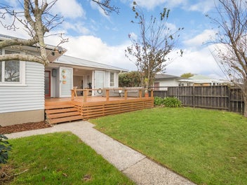 15A Queen Road, Bellevue, Tauranga