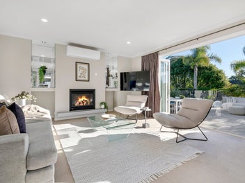 11 Santa Cruz Drive, Shamrock Park, Auckland