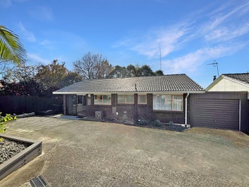 1/4A Elwood Place, Ellerslie, Auckland