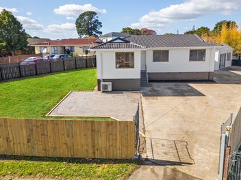 5 McGreal Place, Weymouth, Auckland