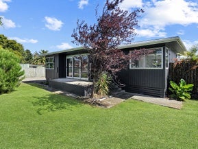 9 Charles Road, Hannahs Bay, Rotorua
