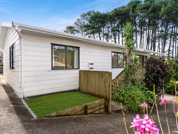 2/19 Morton Avenue, Forrest Hill, Auckland