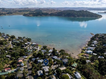 61 Lorenzen Bay Road, Raglan, Raglan