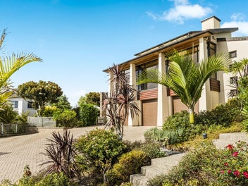 9 St Clair Place, Browns Bay, Auckland