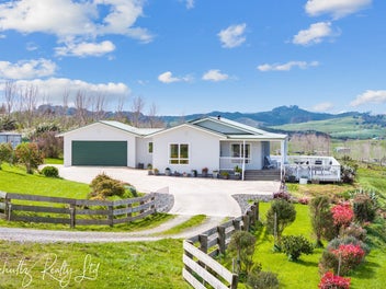 67 Te Pahi River Drive, PAPAROA, Paparoa