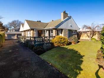 6 Oakfield Street, Burnside, Christchurch