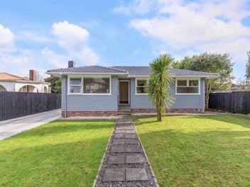 1 Coburg Street, Henderson, Auckland