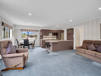 32 Grove Avenue, Weston, Oamaru