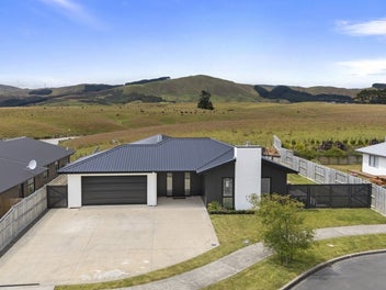 18 Atlantic Drive, Fitzherbert, Palmerston North