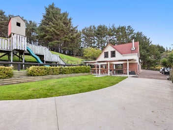 65 Cottle Park Drive, Normandale, Lower Hutt