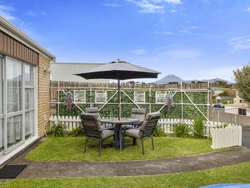 2/10 Birdwood AVE, Moturoa, New Plymouth