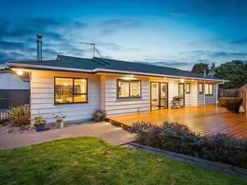 37 Campbell Avenue, Paraparaumu